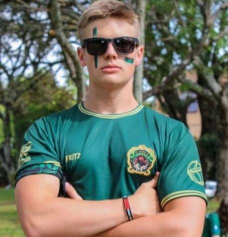 Fundação Liberato homenageia estudante e escola de Estância Velha
