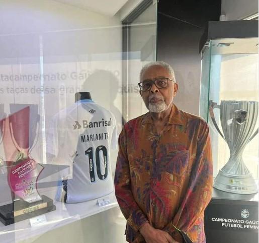 Gilberto Gil fez show na Arena do Grêmio aos 81 anos e declarou: