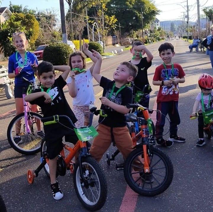 1º Pedalzinho para a criançada agitou Estância Velha