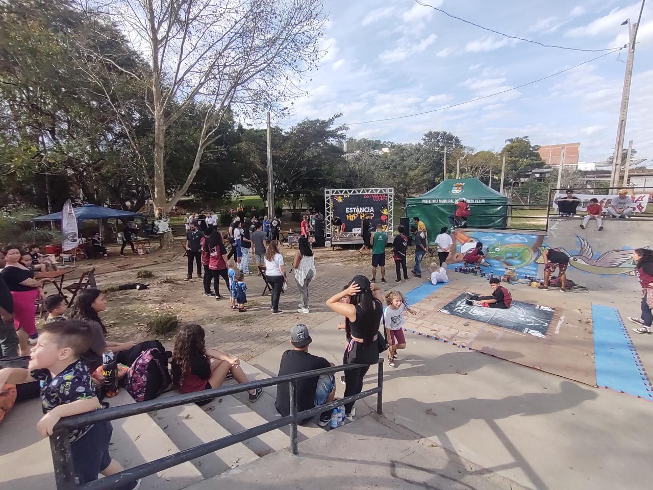 Tarde movimentada no Estância em Hip Hop