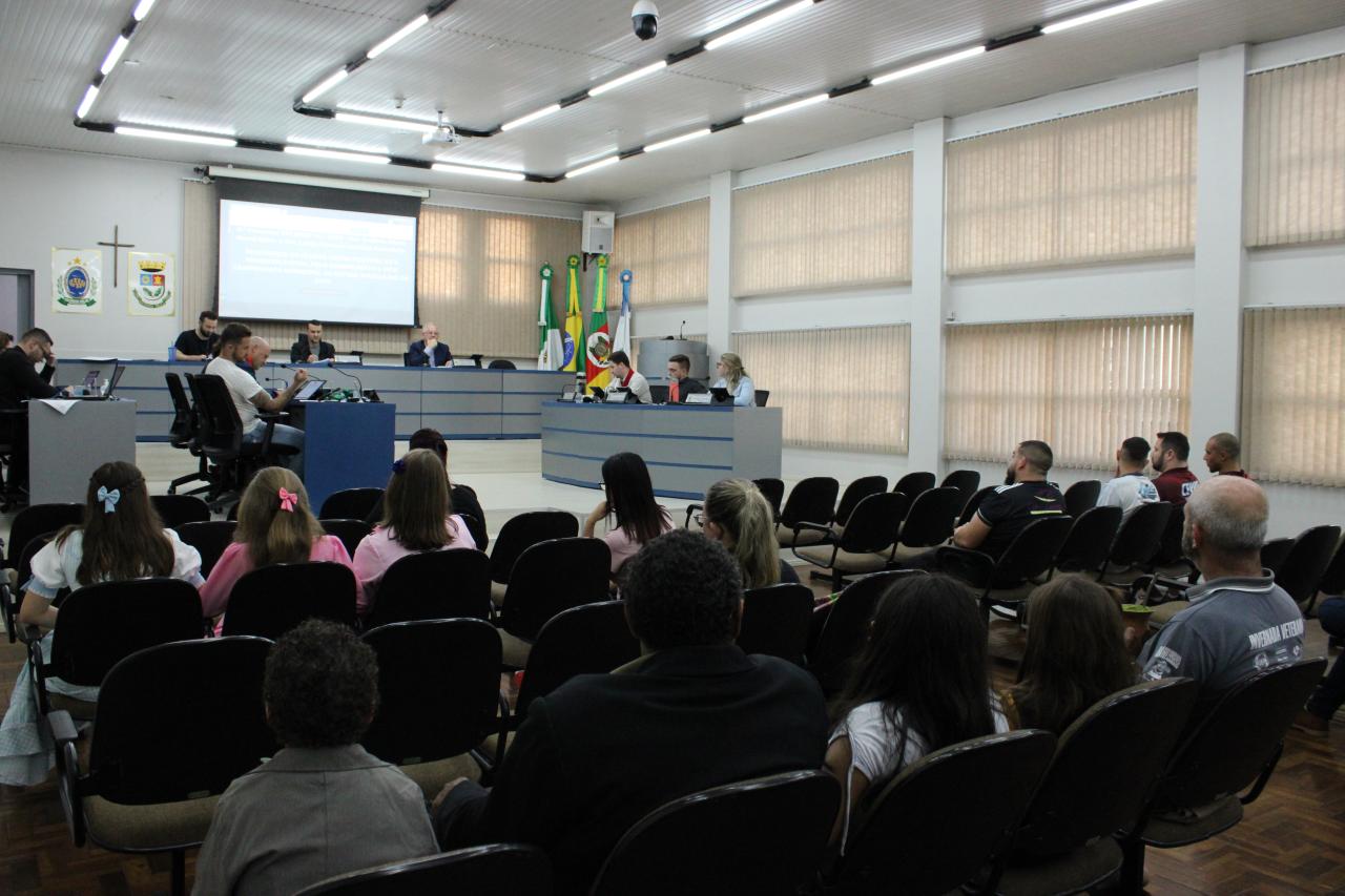Câmara de Vereadores entregou Moções de Reconhecimento
