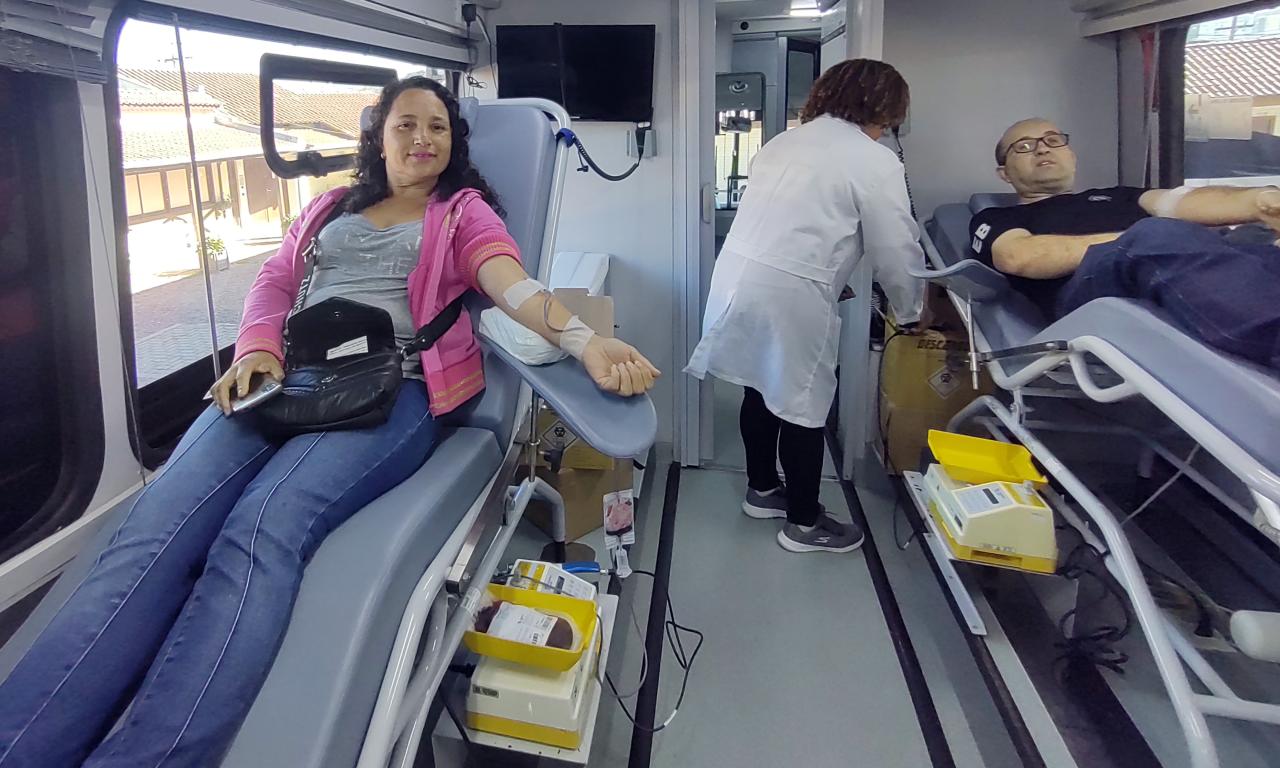 Doadores de sangue compareceram na ação com o ônibus do Hemocentro