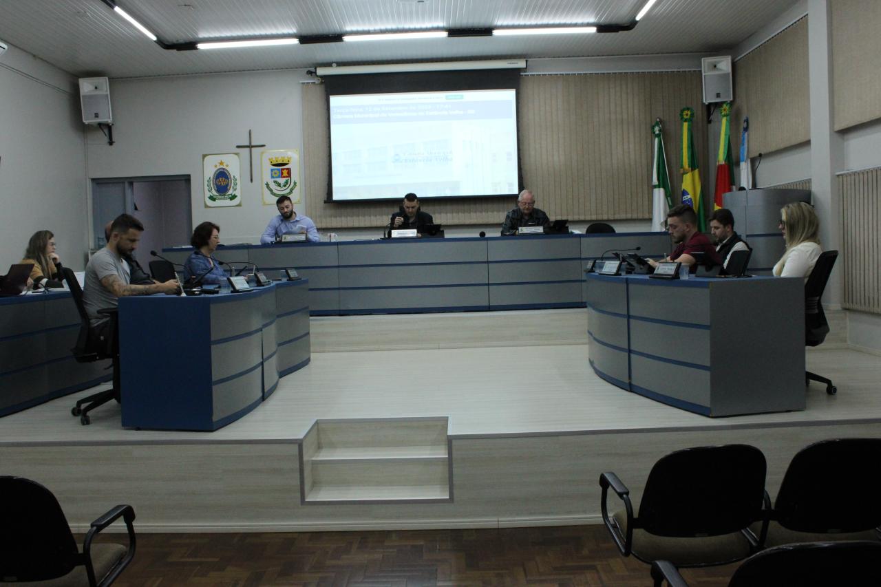 Vereadores aprovam projeto de crédito adicional