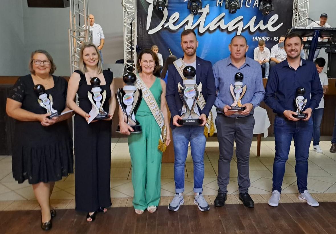 Baile de coroação do Rei e da Rainha do Bolão na Sociedade de Canto Lyra