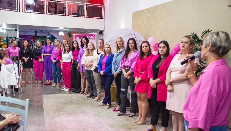Encontro de Mulheres para conscientização sobre o Câncer de Mama em Estância Velha