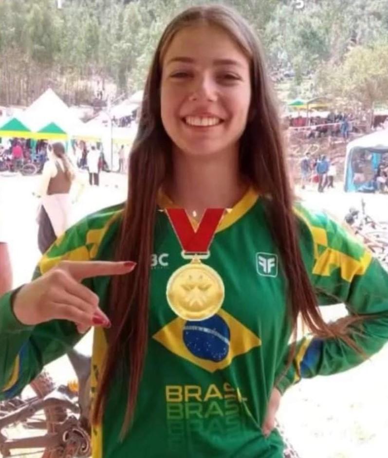 Larissa Luz é bicampeã panamericana de Downhill