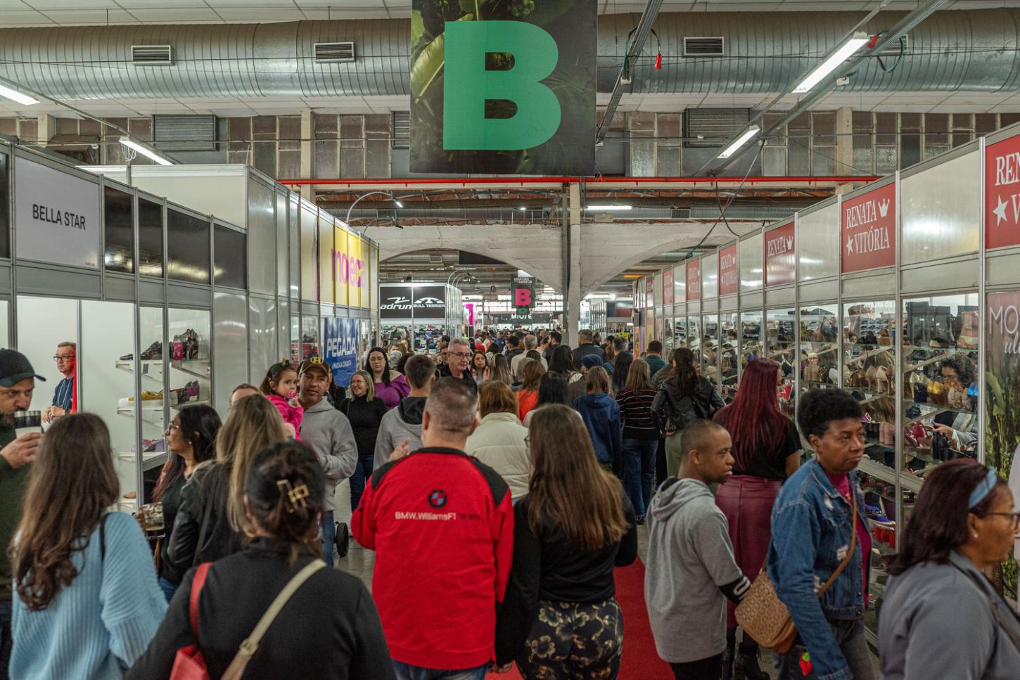 Loucura por Sapatos e Festival de Cervejas Artesanais atraem grande público