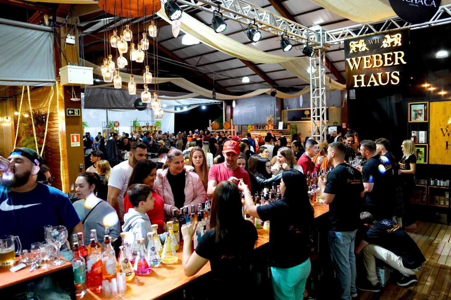 Mais de 40 mil visitantes no 2° Festival da Cachaça de Ivoti