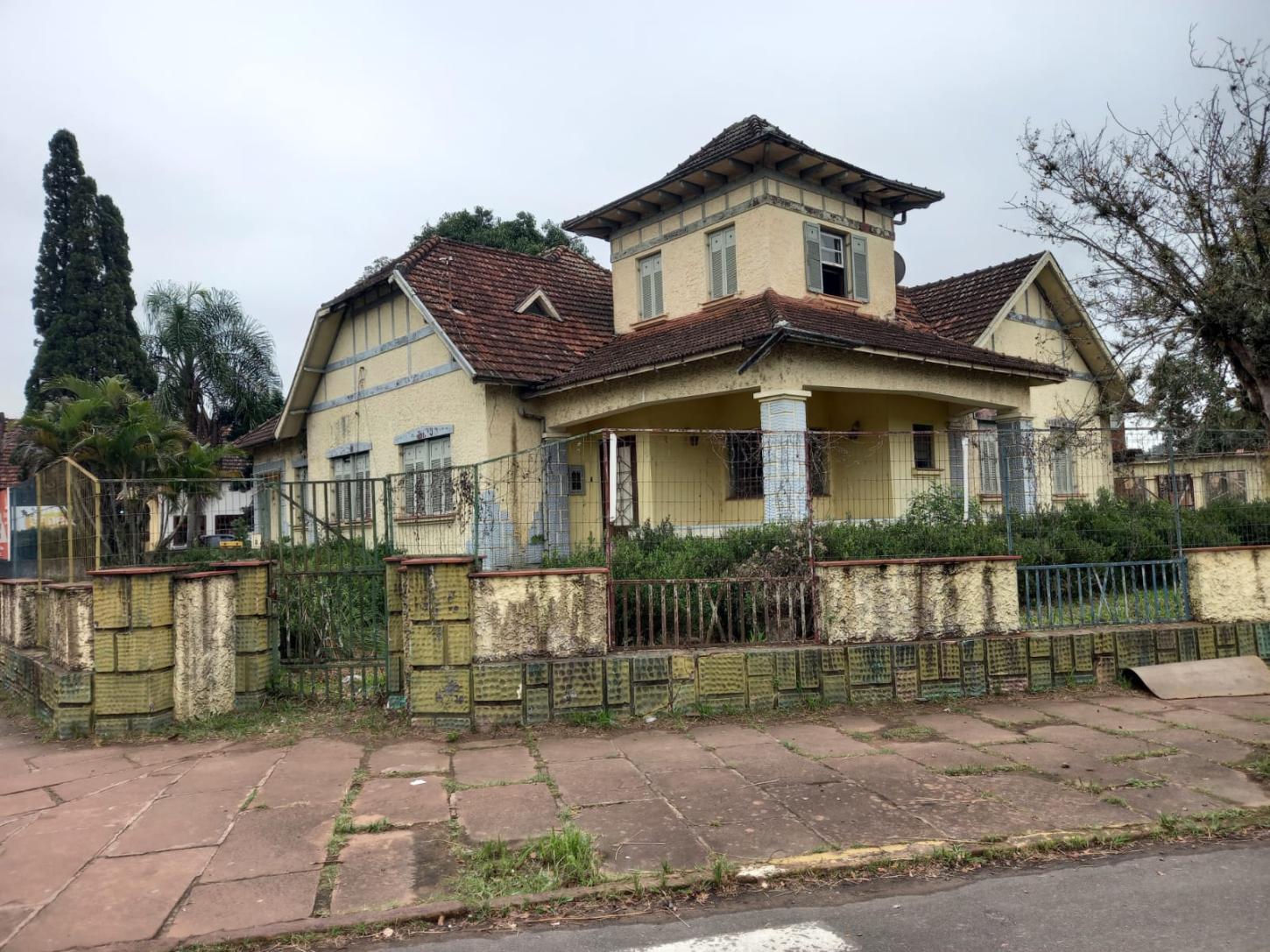 Sábado de Sarau Literário e Cinema ao Ar Livre na Casa Cassel