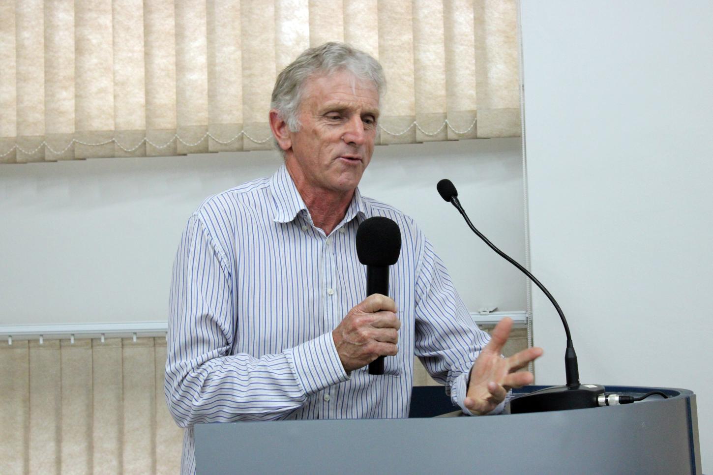 Rosinha recebe justa homenagem