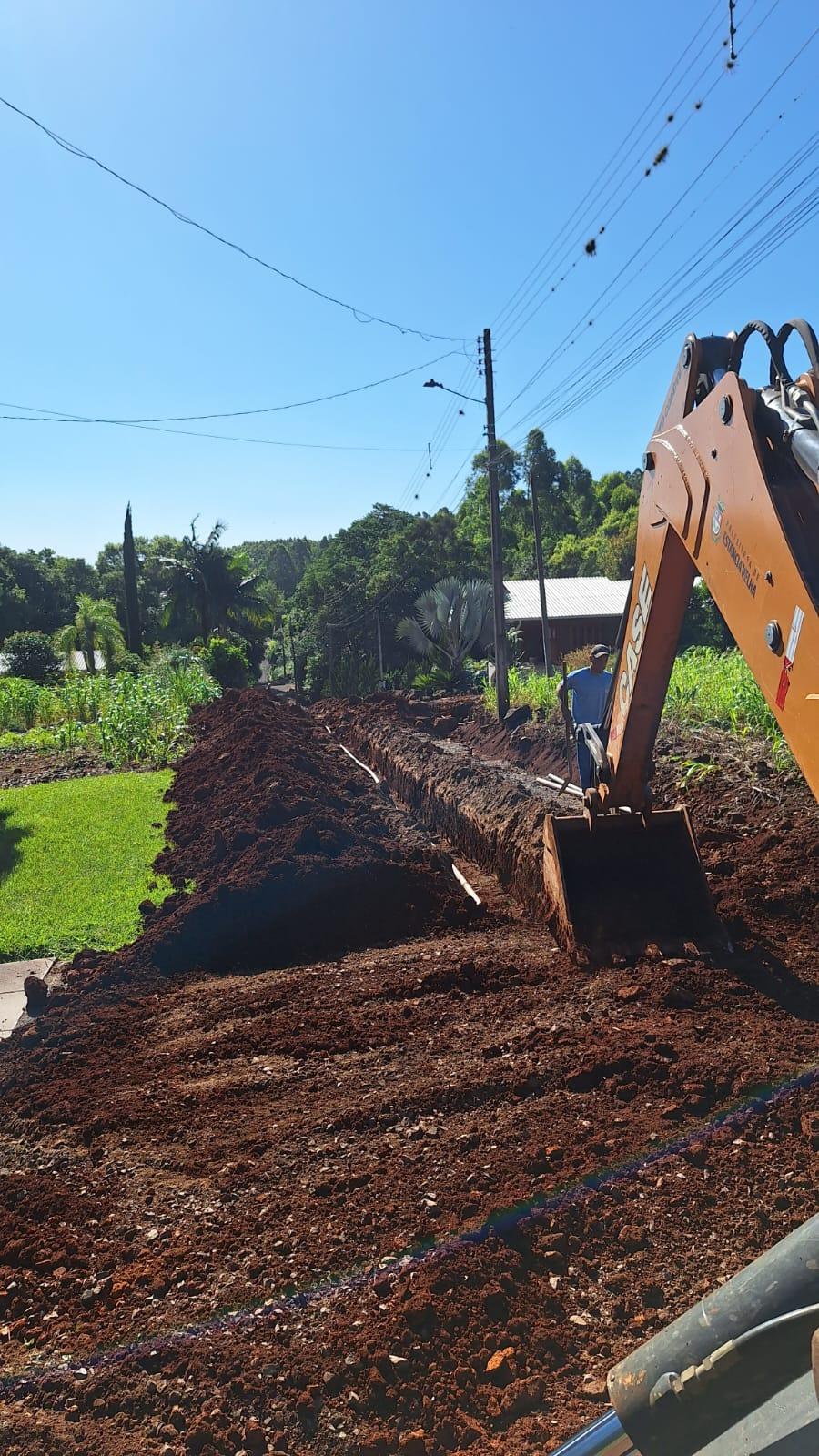 Moradores da rua Petry agora recebem água