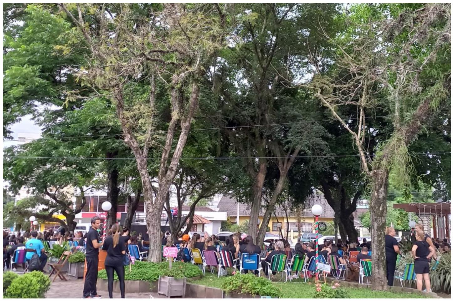 PROFESSORES MUNICIPAIS FAZEM PARALISAÇÃO APÓS IMPASSE COM A PREFEITURA