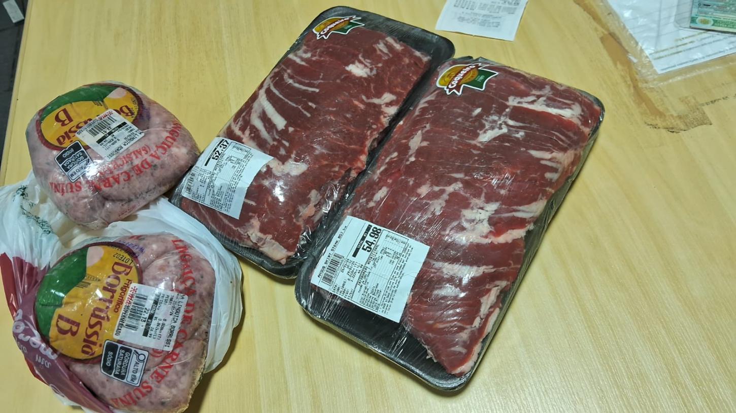 Dois furtos em supermercado