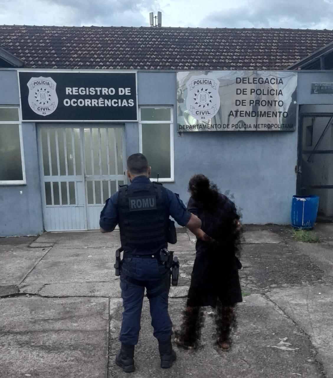 GM prende acusado de quebrar vidro de veículo para furtar rádio