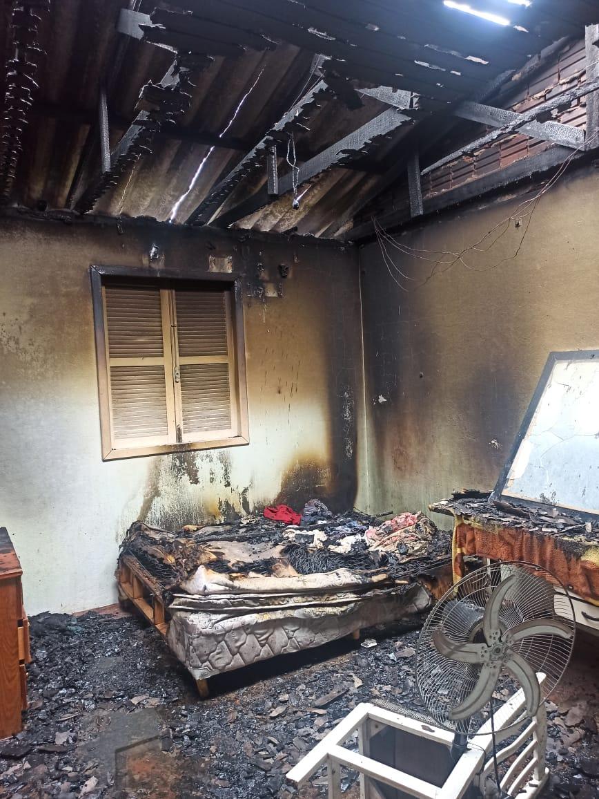 Incêndio em residência no Bela Vista