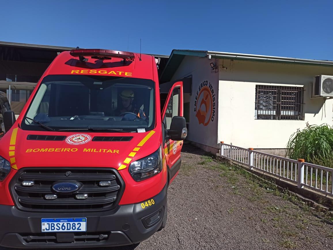 ATUALIZAÇÃO: aluno caiu no recreio e machucou joelho