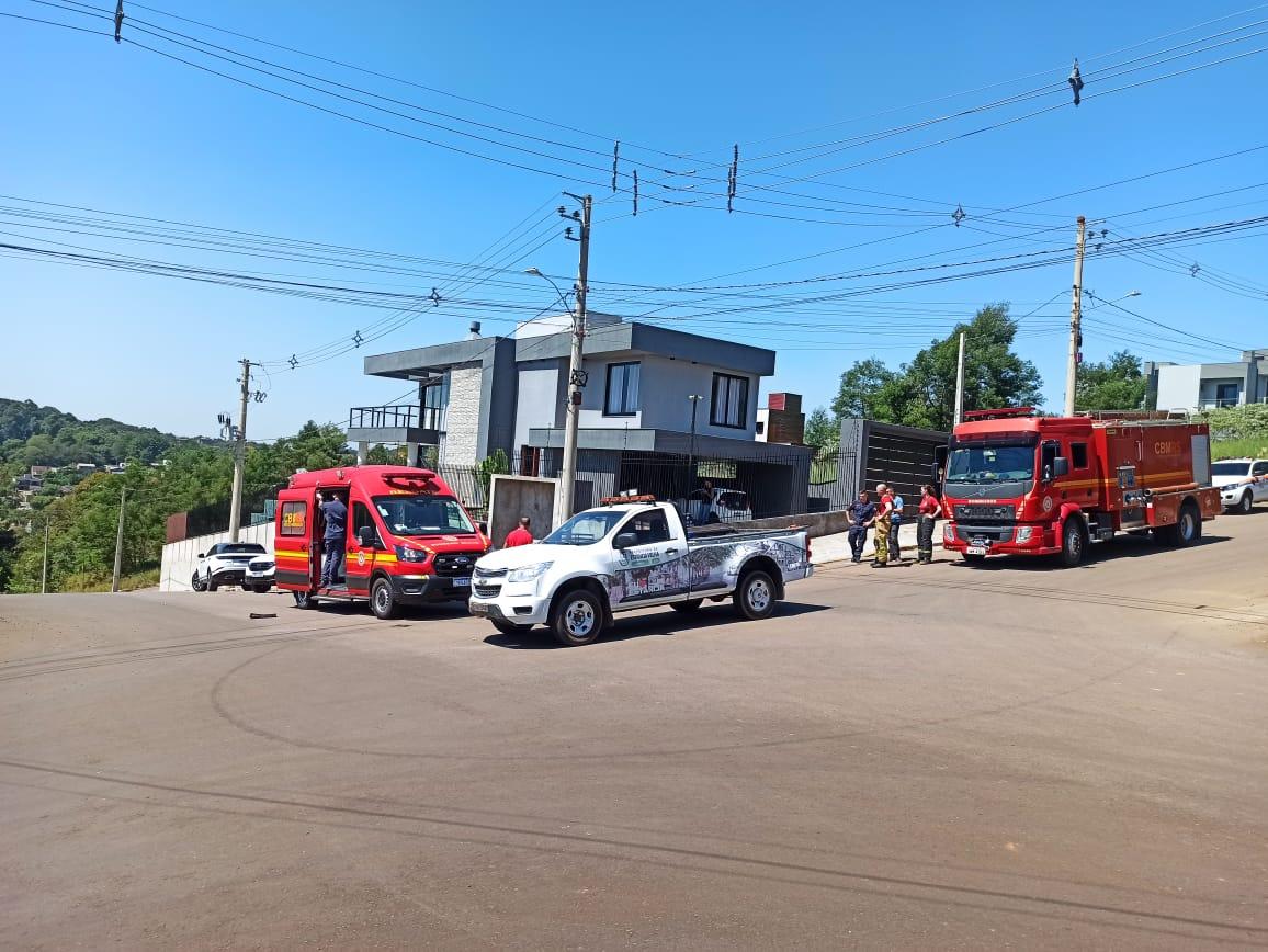 Capotamento de veículo no Bela Vista