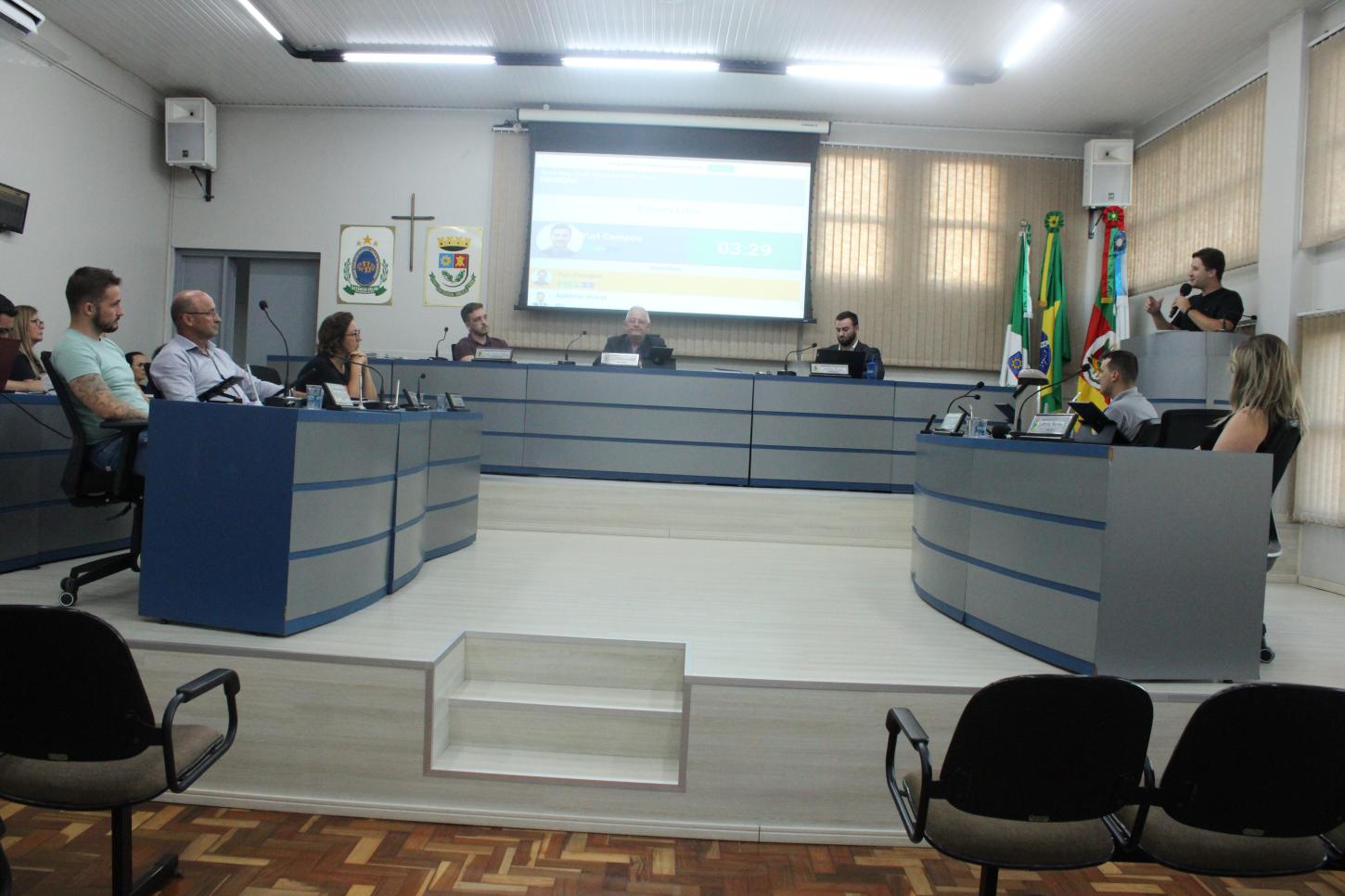 Sessão da Câmara Municipal terá votação de projetos e entrega de Moções nesta terça