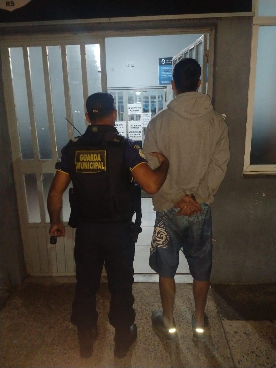 Mais uma prisão no bairro Veneza