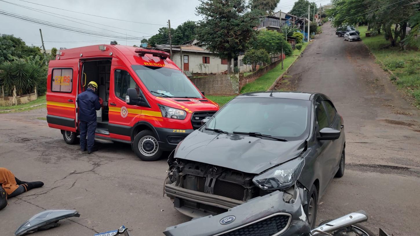Acidente de trânsito no Rincão entre carro e moto