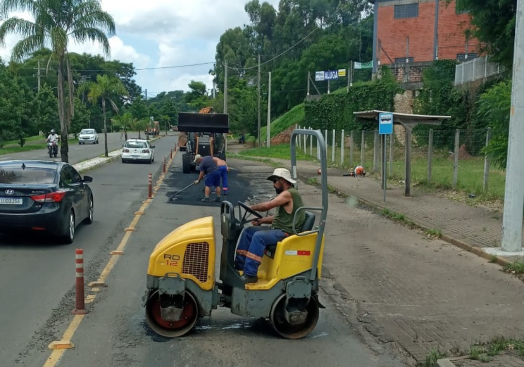 Reparos alteram trânsito em pontos específicos nesta quarta