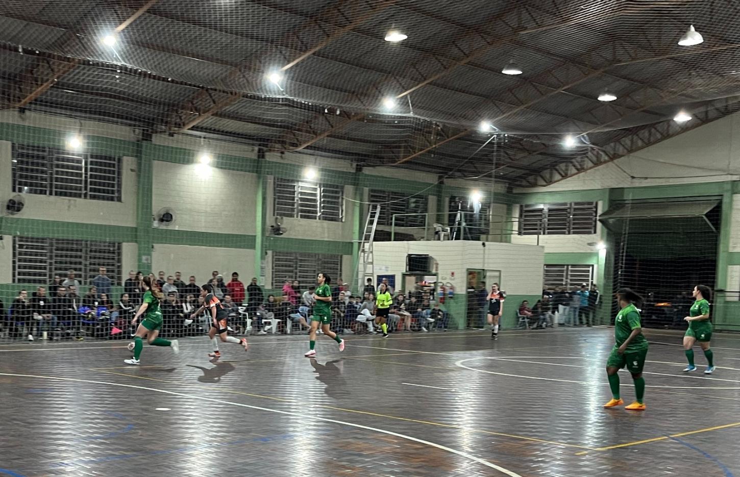 Definidos jogos das semifinais do Aberto de Futsal Feminino
