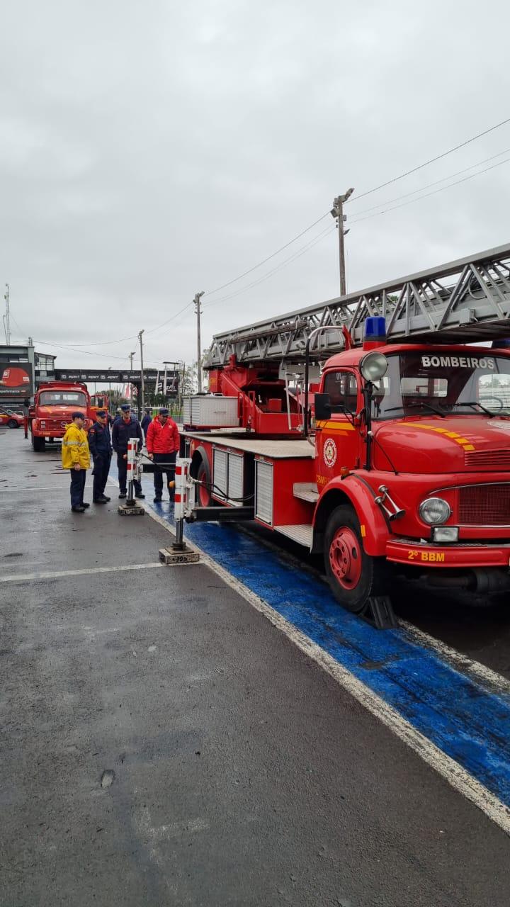 Dois bombeiros de Estância Velha em curso