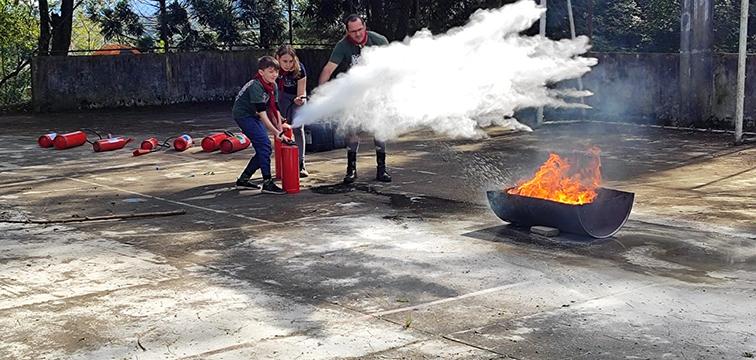 Instrução de combate à incêndio neste domingo