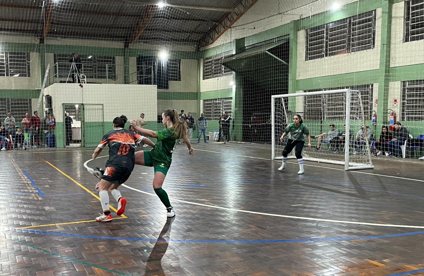 Noite de definir finalistas do Futsal Feminino