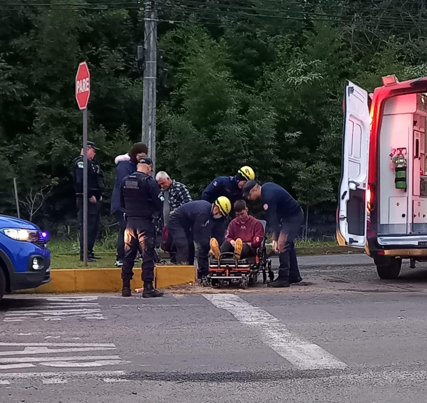Acidente entre carro e ciclista