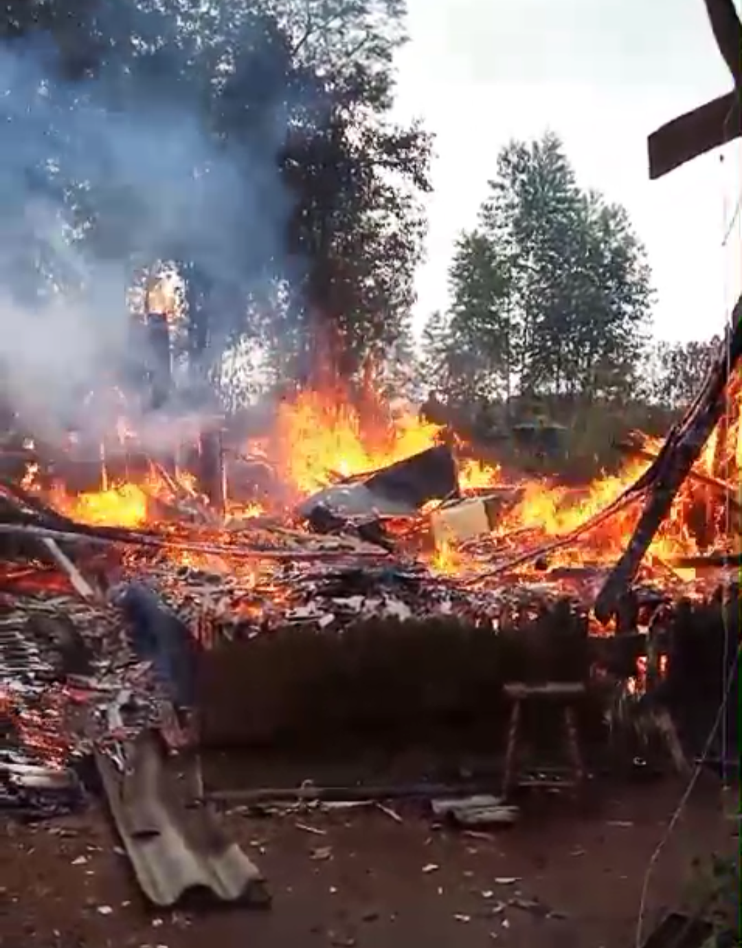Família perde tudo em incêndio no bairro Campo Grande