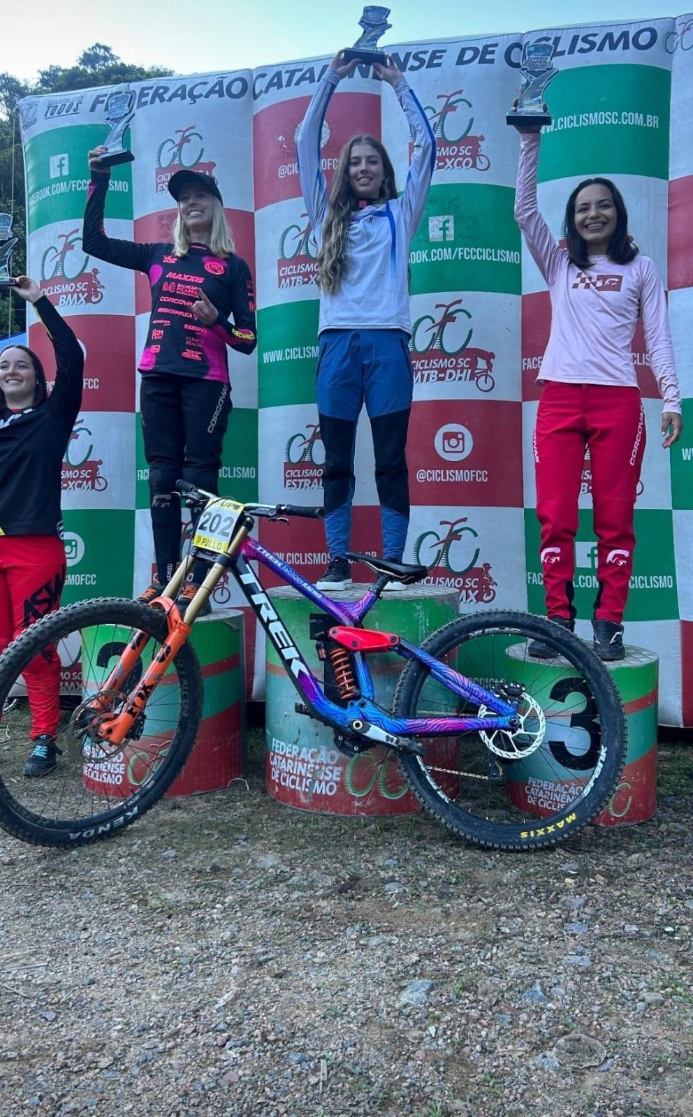 Larissa Luz irá para Europa nos Mundiais de Downhill