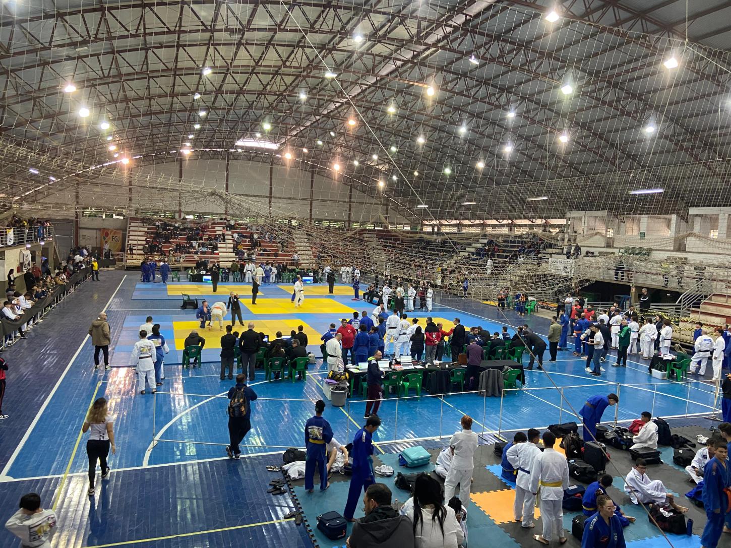 Judocas de Estância Velha competem em Lajeado
