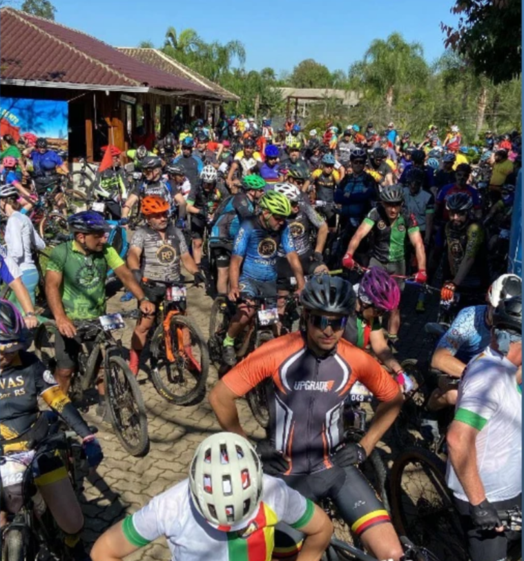 Natureza e esporte no 4° Cicloturismo de Estância Velha