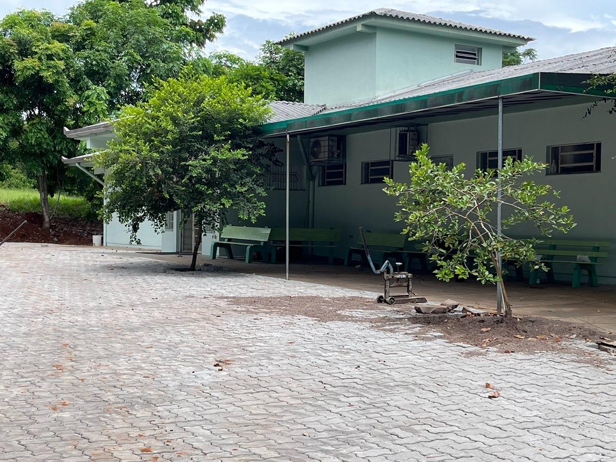 Adolescentes desligam energia elétrica do posto da Nova Estância, que perde vacinas
