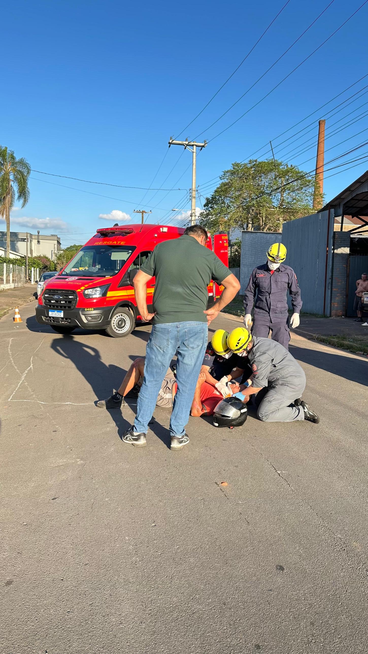 Colisão entre carro e moto deixa um ferido