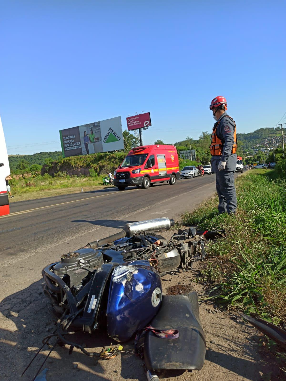 Acidente na BR 116 deixa duas pessoas feridas neste sabado