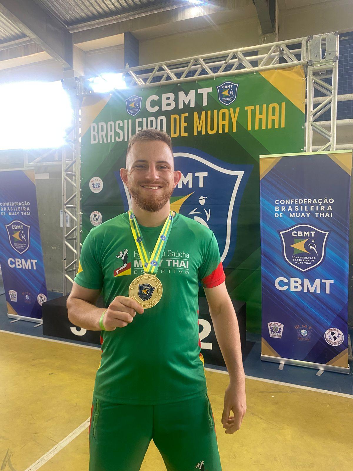 Atleta Arthur Willers conquista vaga para Mundial de Muai Thai na Tailândia