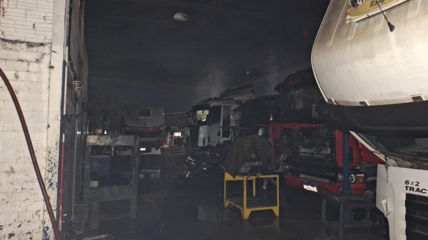 Bombeiros de Estância Velha auxiliam em combate à incêndio em Portão