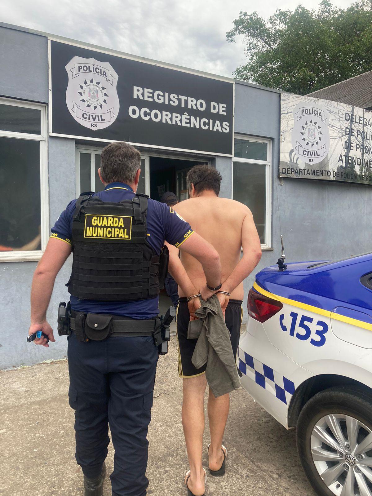 GM apresenta portador de deficiência com mandado de internação em aberto