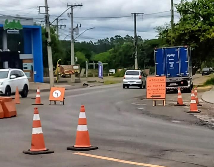 Obra na rua Portão exige atenção na rótula de acesso ao Campo Grande