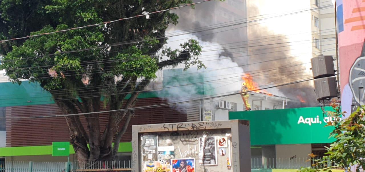 Bombeiros de Estância Velha auxiliam em combate a incêndio em NH