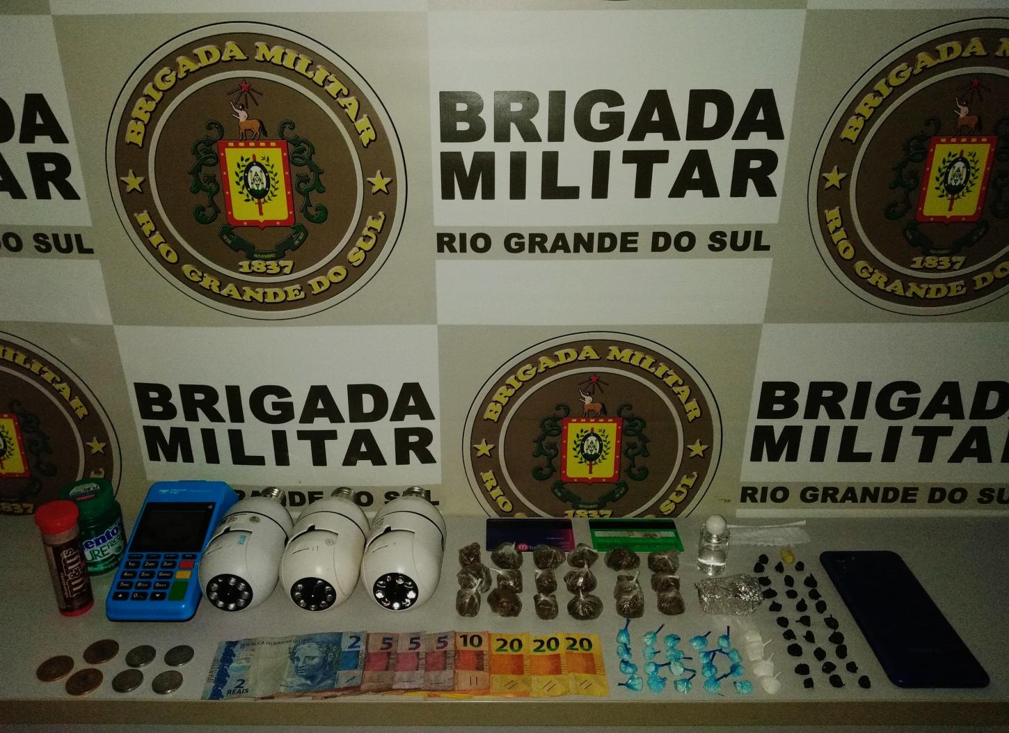 Brigada Militar de Estância Velha realiza ação na divisa de area com NH e prende suspeitos por tráfico e mandado de prisão