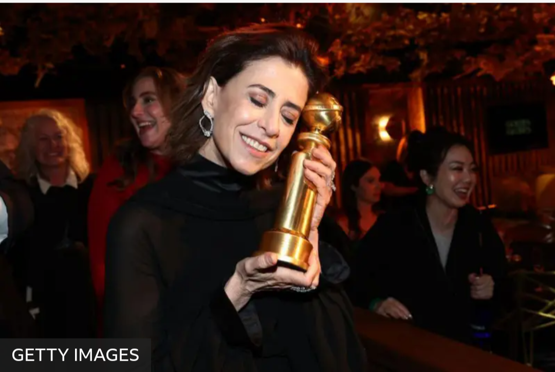 Fernanda Torres é primeira brasileira a receber um Globo de Ouro