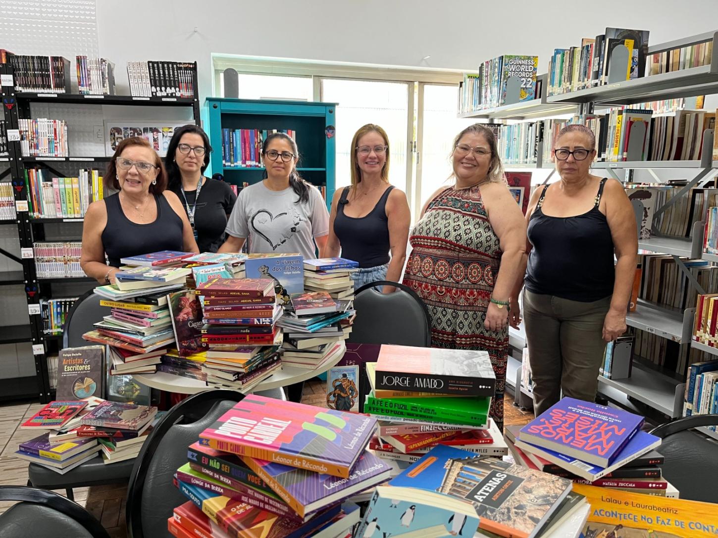 Biblioteca Municipal de Estância Velha recebe doação de mais de 400 livros