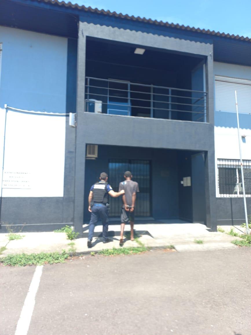 GCM DE ESTÂNCIA VELHA DETÉM INDIVÍDUO POR FURTO