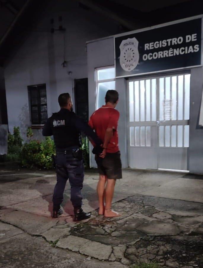HOMEM É PRESO PELA GCM POR INVADIR RESIDÊNCIA NO BELA VISTA