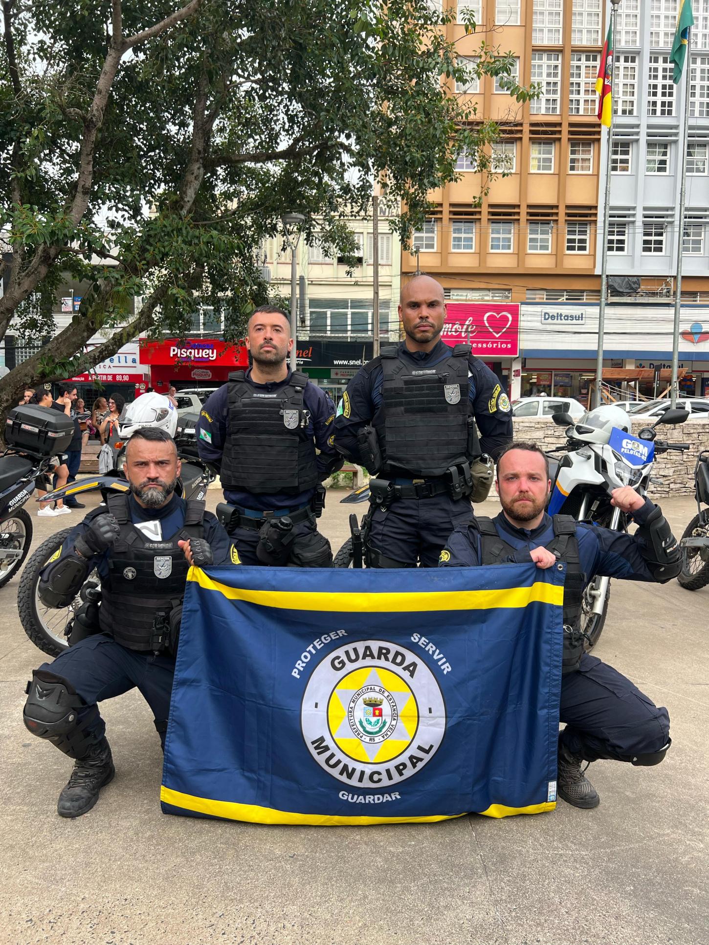 GUARDA MUNICIPAL DE ESTÂNCIA VELHA FINALIZA CURSO DE PATRULHAMENTO ESPECIALIZADO COM MOTOS