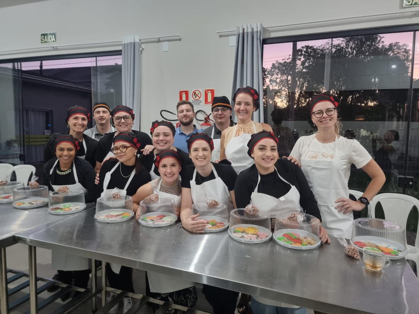 Colaboradores Sicredi têm Oficina Festiva de Páscoa na Cozinha Solidária