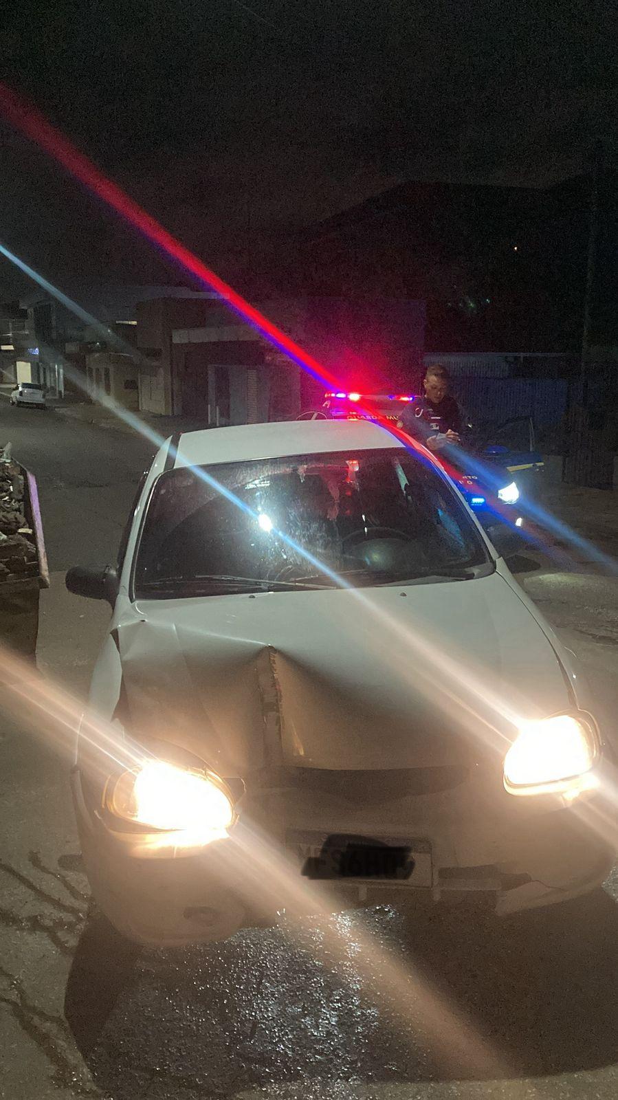 CONDUTOR COLIDE EM LOJA, TENTA FUGIR MAS É DETIDO PELA GCM